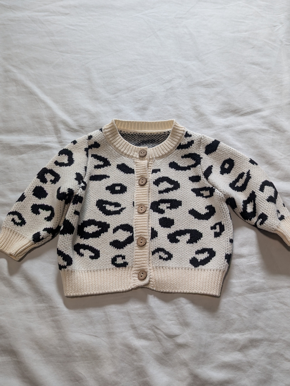 Evelyn LEE Baby Cream Leopard Print Button Cardigan